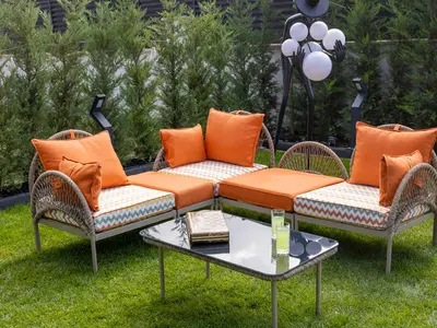 Zen Köşe Takımı — rattan örgü, metal iskelet